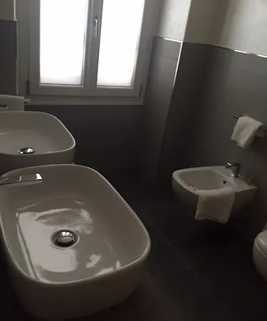 Sylva Suites 3* سانريمو